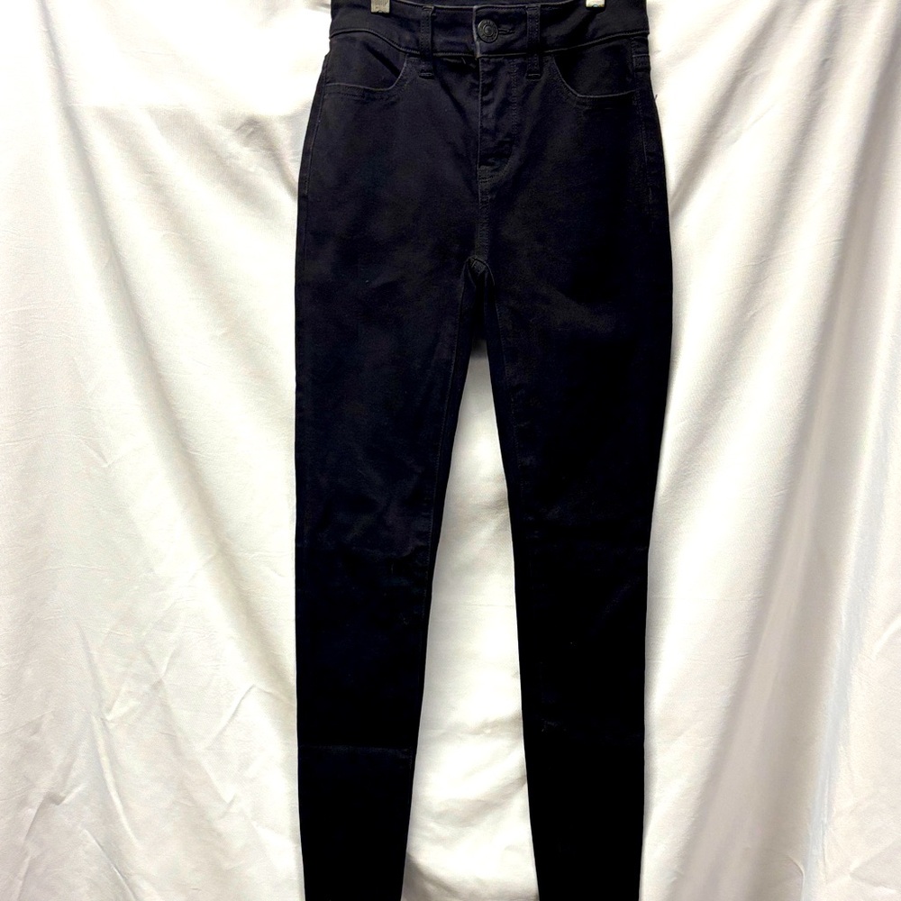 American Eagle Outfitters NWOT Women's Black Skinny Jeans